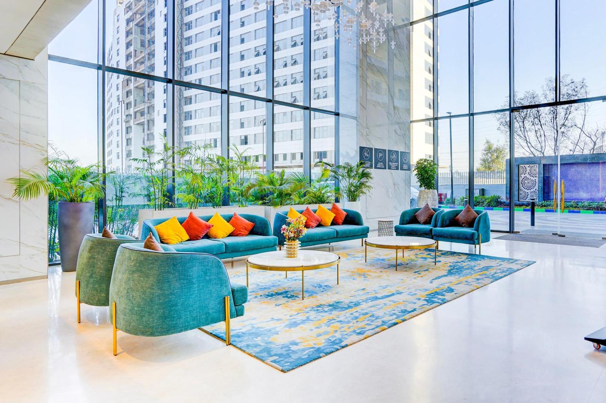 Sunday Hotels And Residences 구르가온 외부 사진