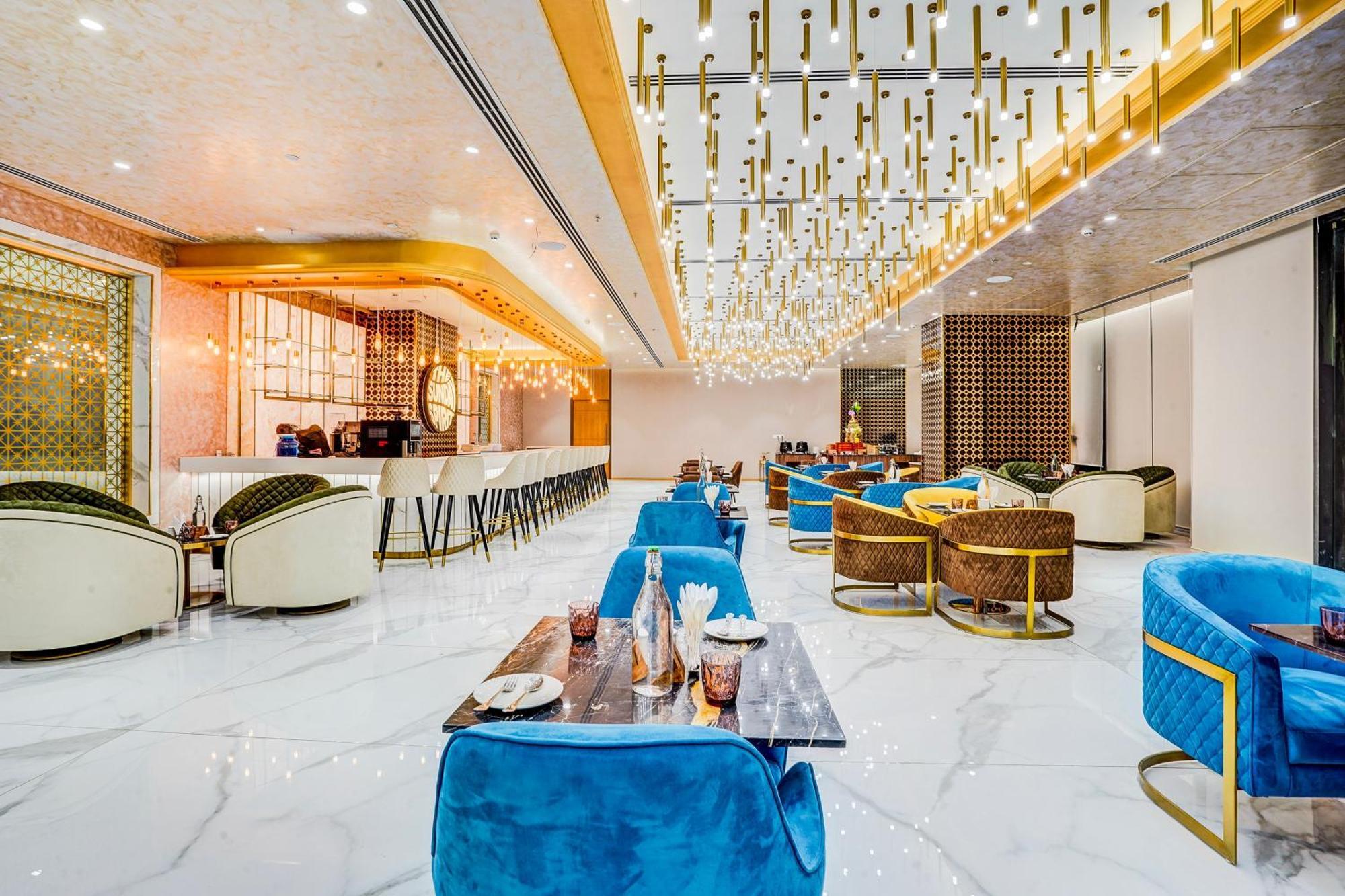 Sunday Hotels And Residences 구르가온 외부 사진