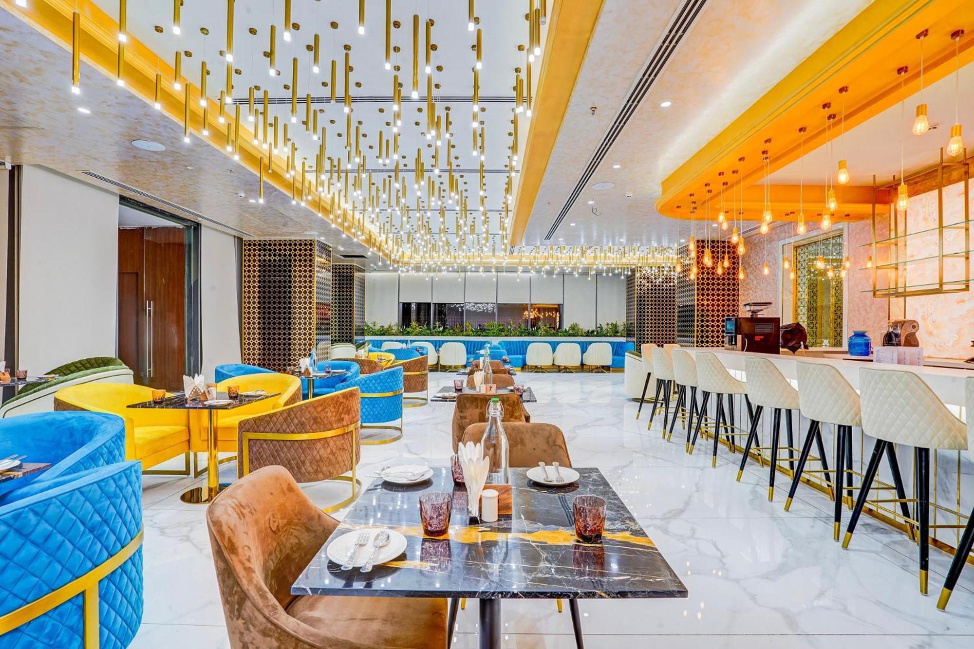 Sunday Hotels And Residences 구르가온 외부 사진