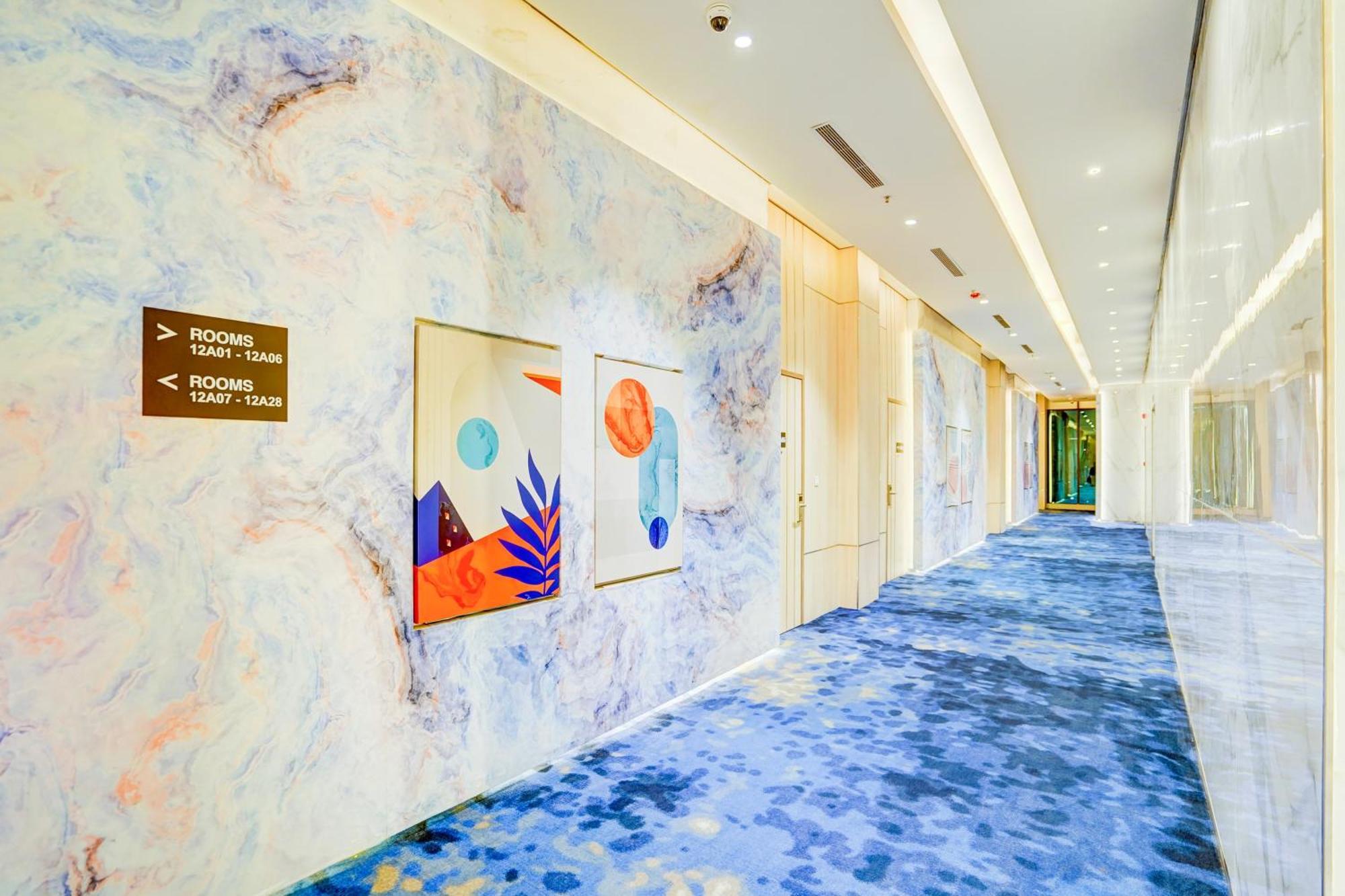 Sunday Hotels And Residences 구르가온 외부 사진
